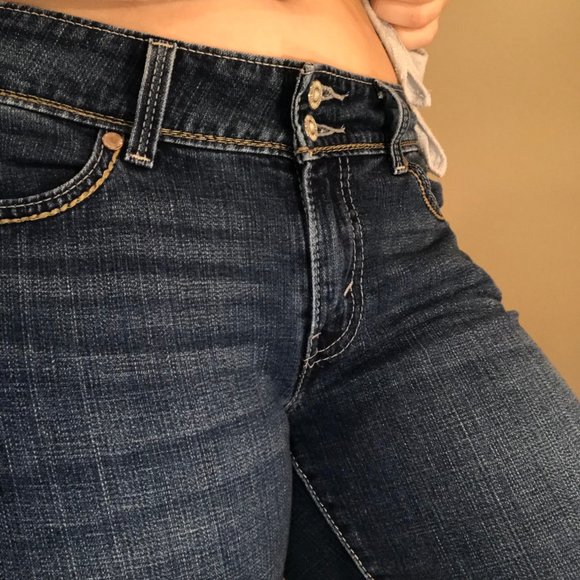 Levis Low Rise Straight Leg Jeans - Picture 2 of 8
